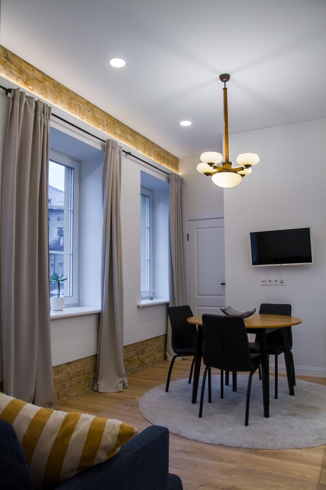 New & Stylish Old Town By Urban Rent Appartement