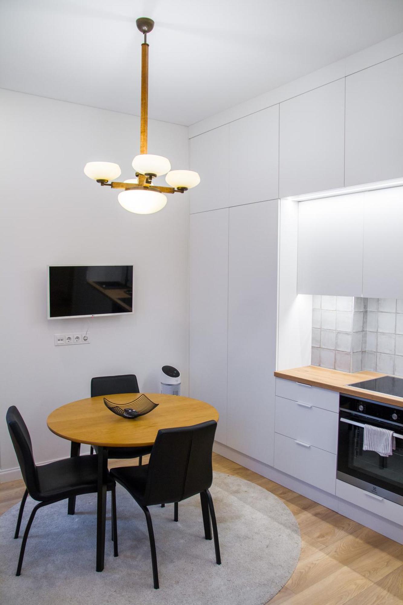 New & Stylish Old Town By Urban Rent *