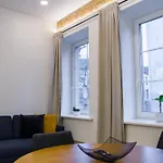 New & Stylish Old Town Apartment By Urban Rent